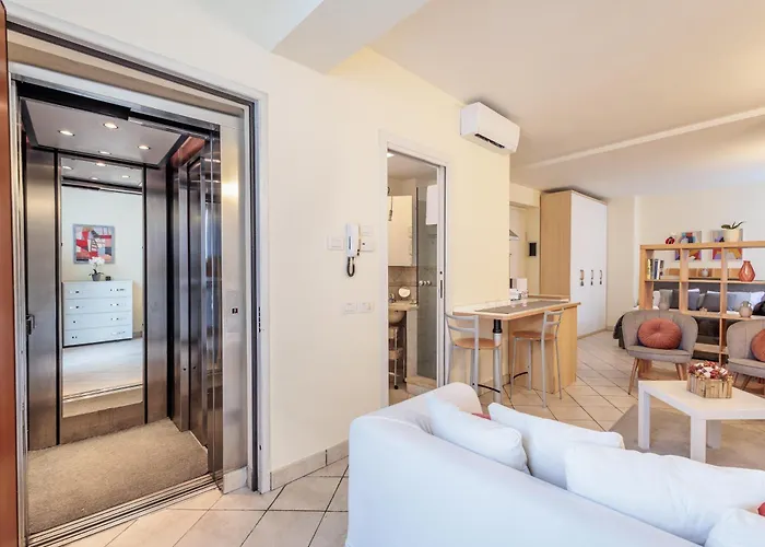 Lägenhet Guesthost - La Piazzetta Bergamo