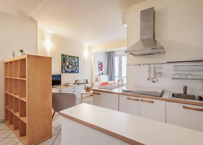 Guesthost - La Piazzetta Apartman *